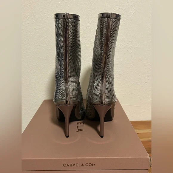 Carvela Armour Boot. Size 8. 4” heel. Excellent Condition. - Picture 4 of 7